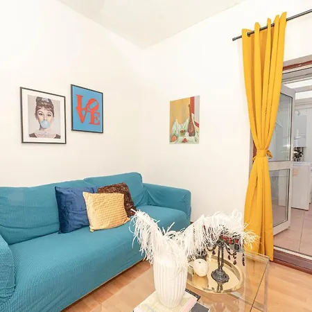 Xtra Large 4 Bedroom House, Near Excel, London City And 5 Walk To Train Station Экстерьер фото
