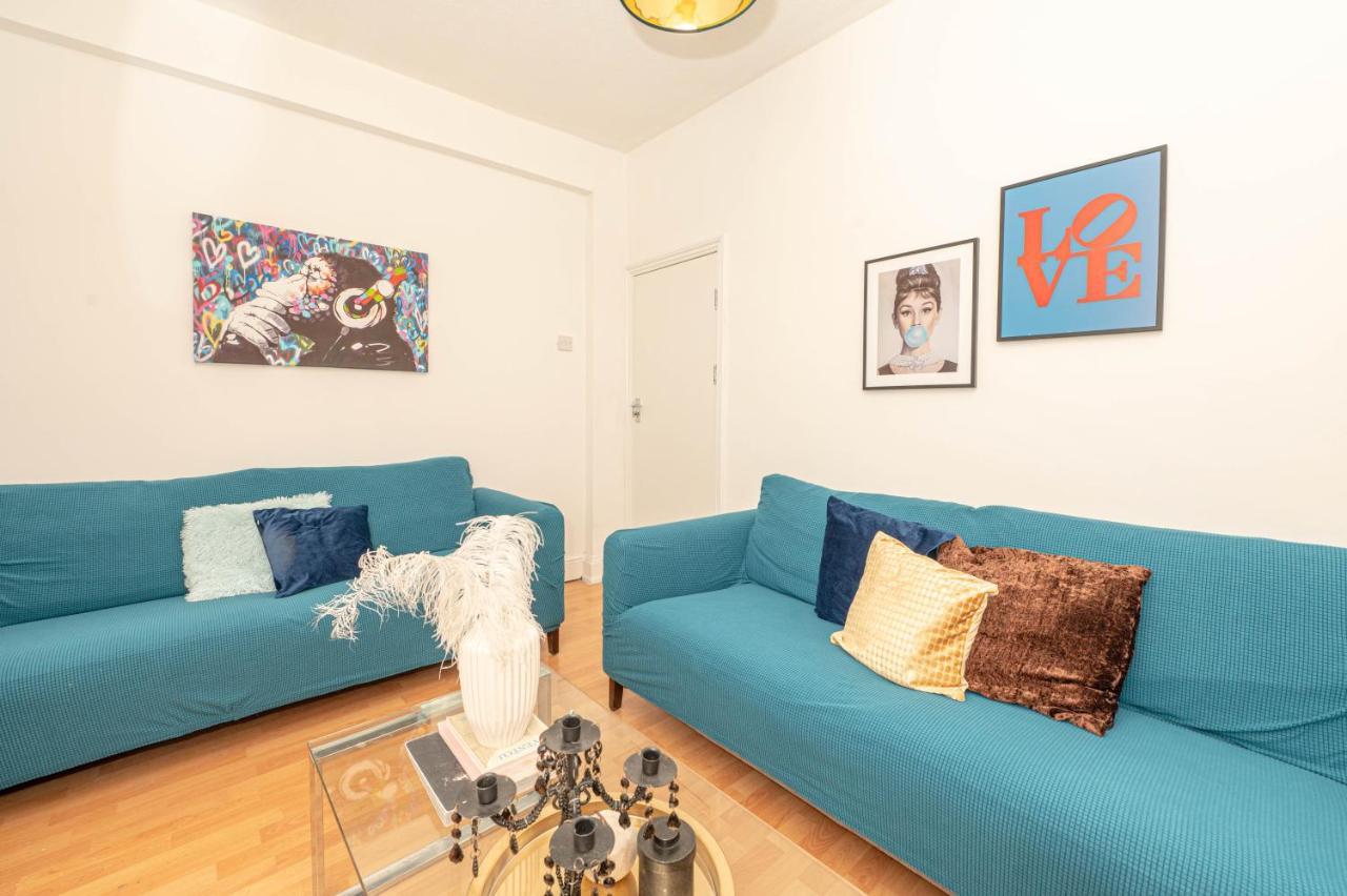 Дом отдыха Xtra Large 4 Bedroom House, Near Excel, And 5 Walk To Train Station Лондон
